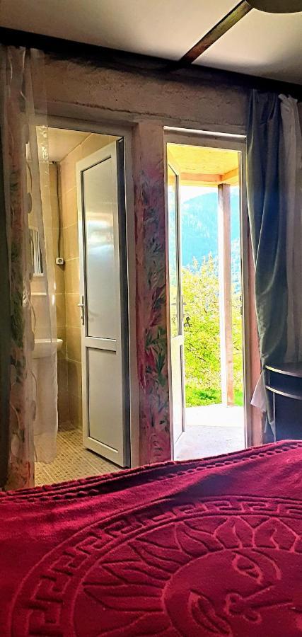 Laila Guest House Mestia Bagian luar foto
