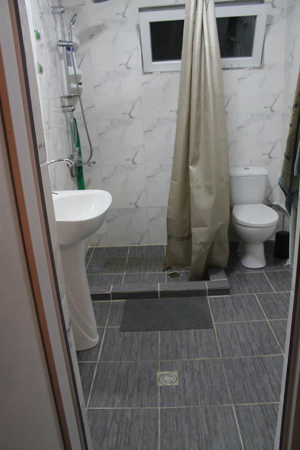 Laila Guest House Mestia Bagian luar foto