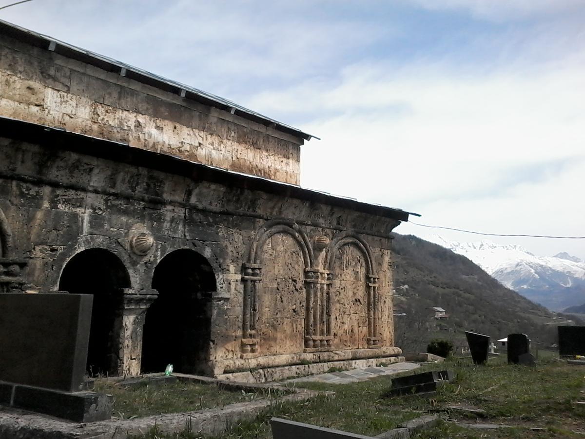 Laila Guest House Mestia Bagian luar foto