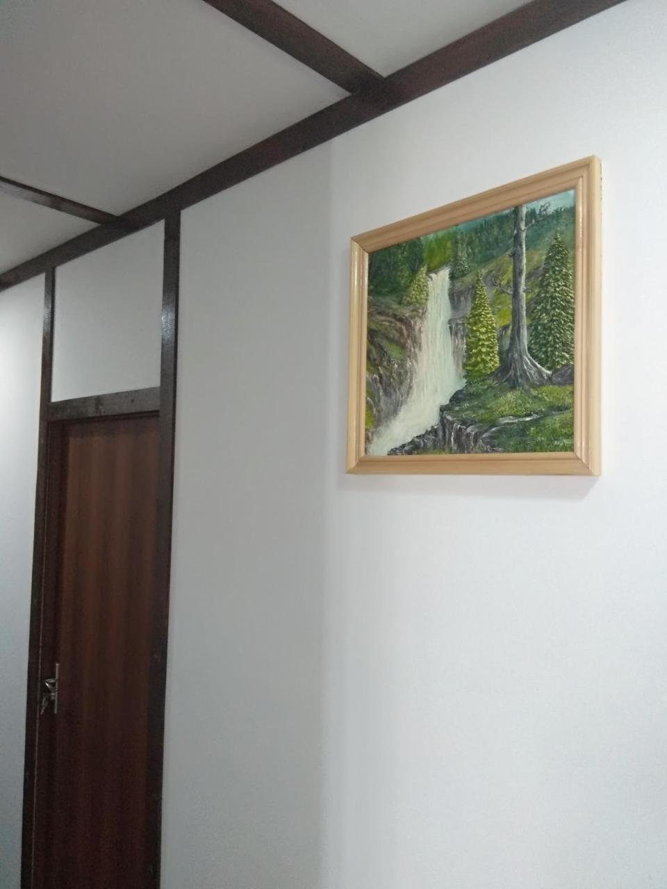 Laila Guest House Mestia Bagian luar foto