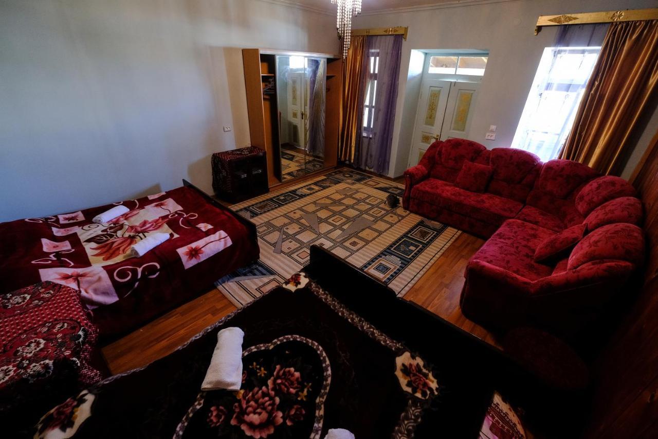 Laila Guest House Mestia Bagian luar foto